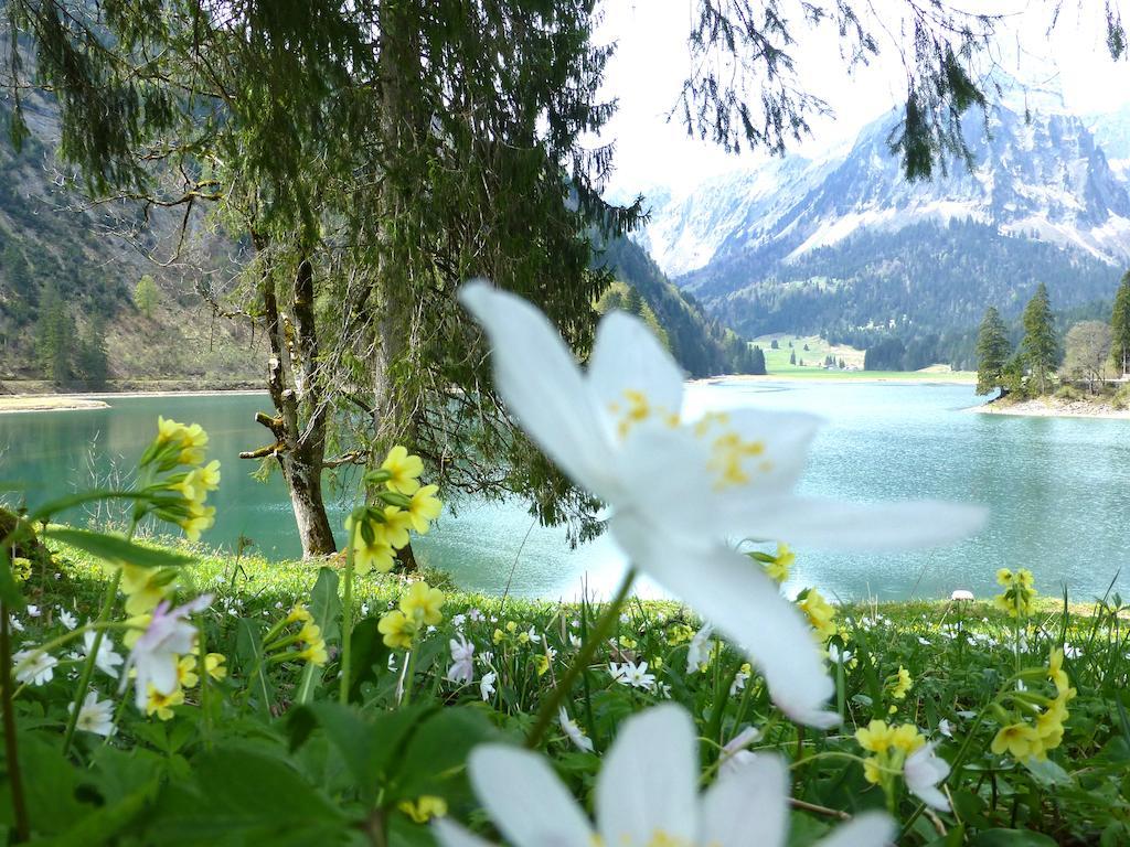 Berghotel Obersee Naefels Exterior photo
