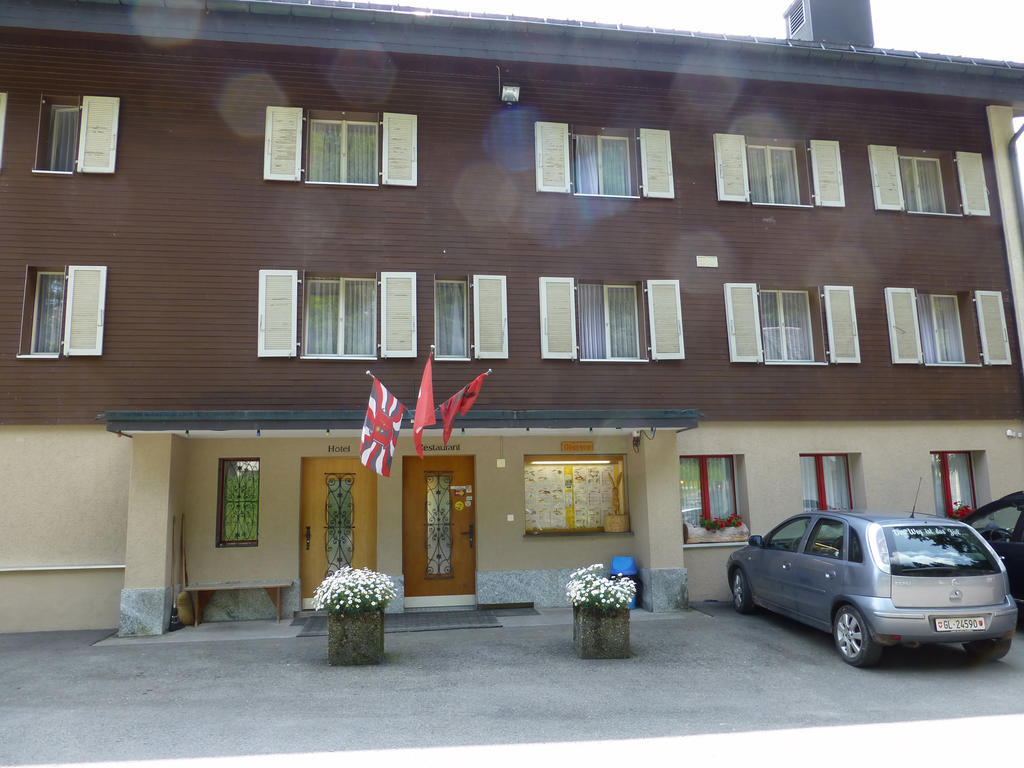 Berghotel Obersee Naefels Exterior photo