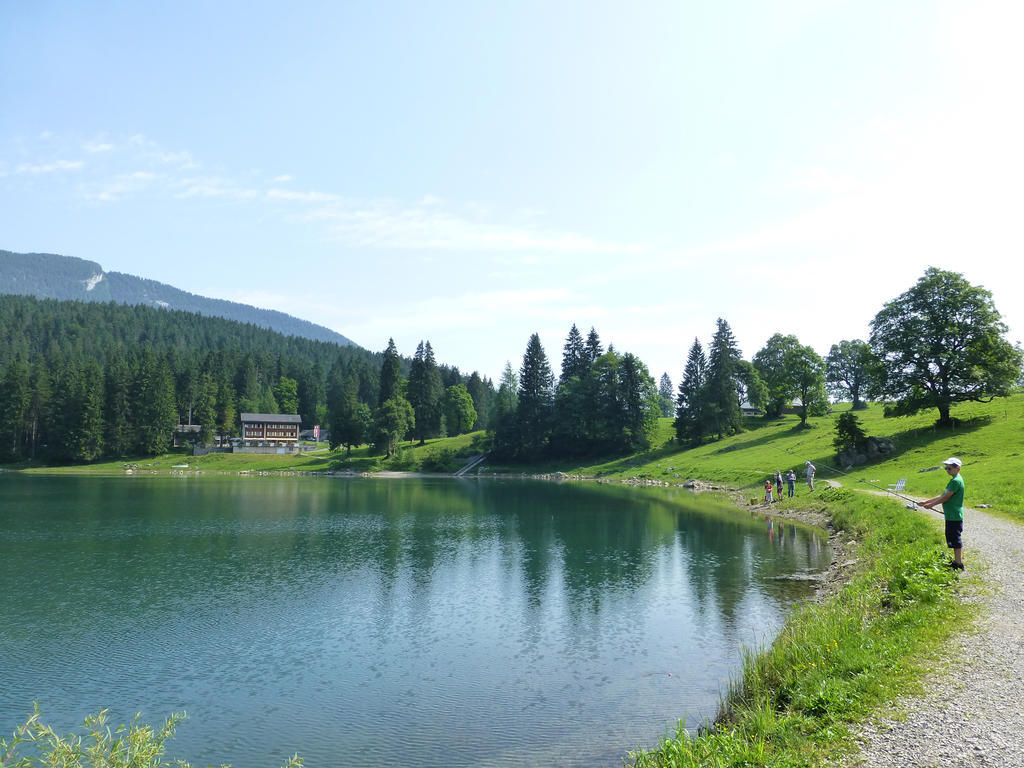 Berghotel Obersee Naefels Exterior photo