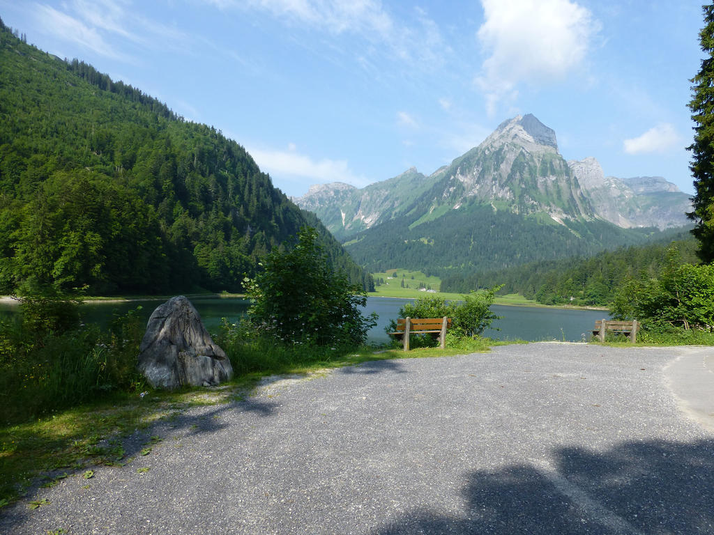 Berghotel Obersee Naefels Exterior photo